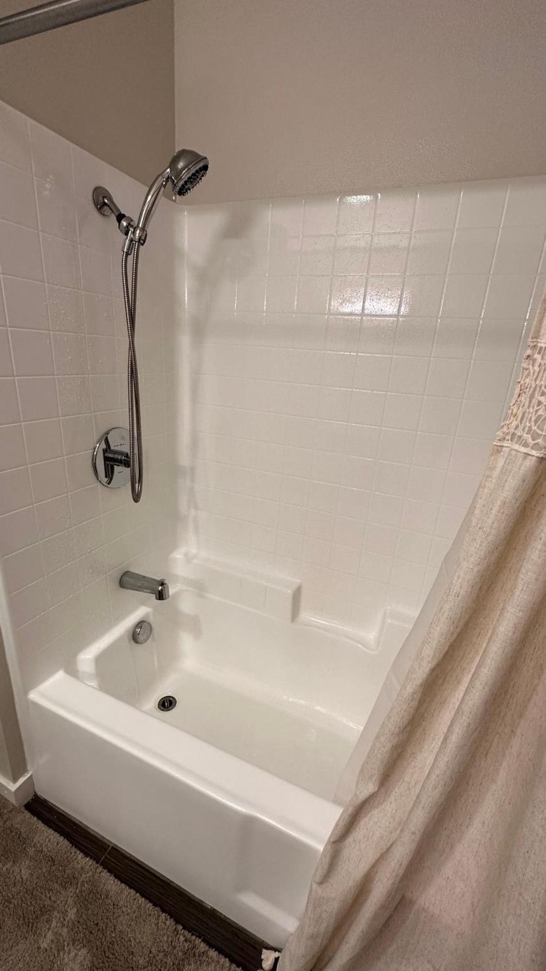 Private And Bathroom *